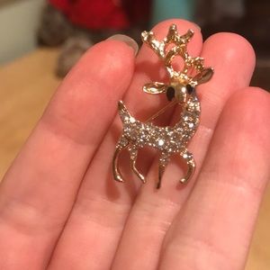 ADORABLE REINDEER BROOCH